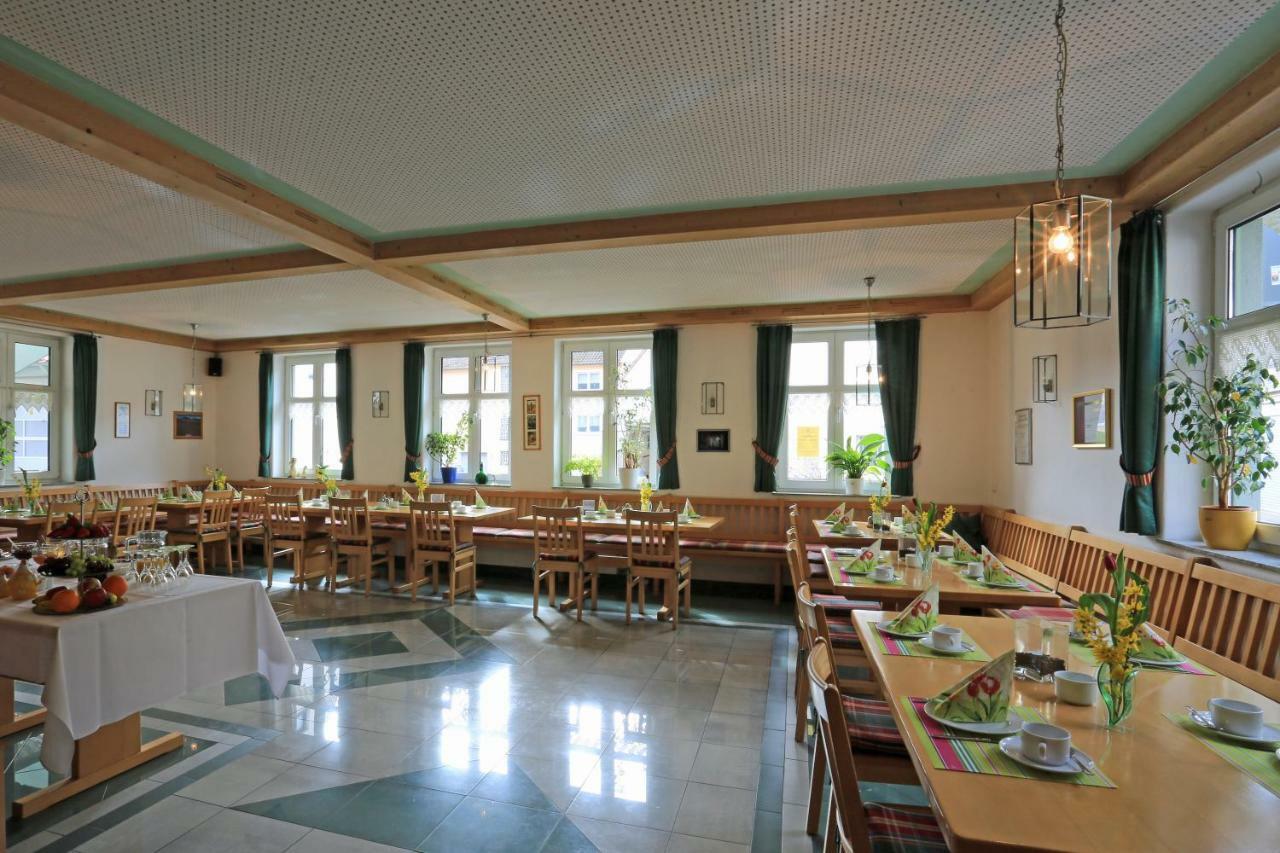 Hotel Weinstube Schwalbennest Karlstadt Exterior foto
